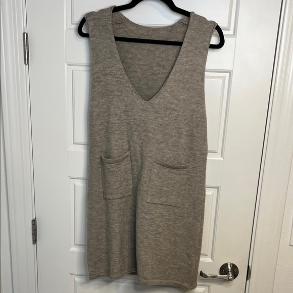 Dresses & Skirts - Sleeveless Tan Knit Dress with Pockets